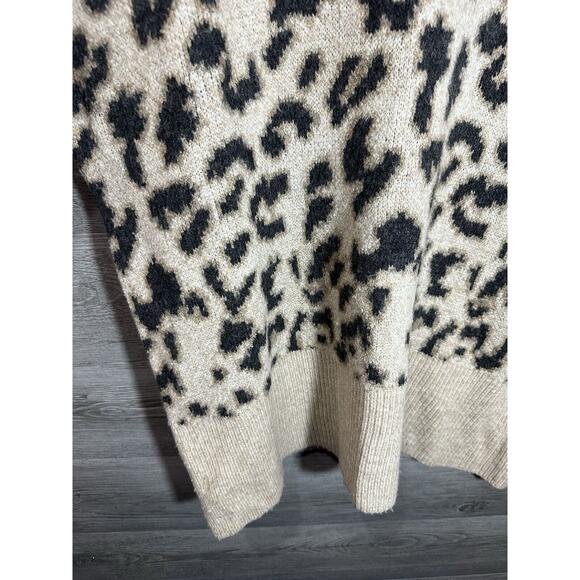 Womens Pol Oversized Leopard Print Sweater Size Medium - Picture 4 of 8